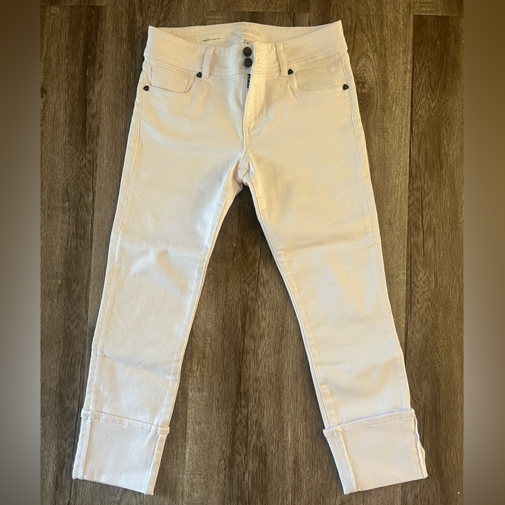 Kut from the Kloth Cameron Straight Leg Cuffed Women's White Jeans Size 2
